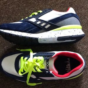 Brooks Multicolored Sneakers 🌊